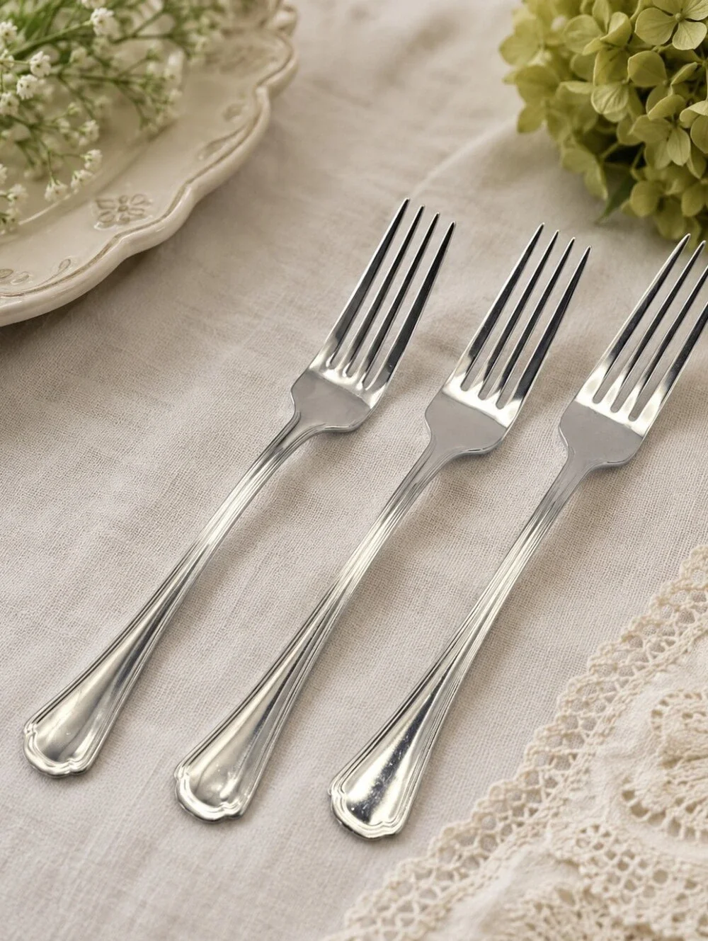 Reed & Barton Clovelly Stainless Steel Dinner Forks Set of 3 Flatware 8